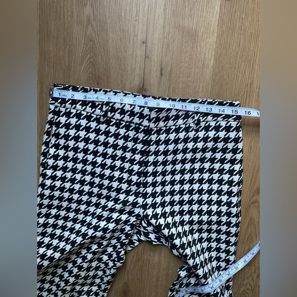 ANINE BING REVOLVE Jocelyn Houndstooth Trouser in Black & White - Picture 7 of 10